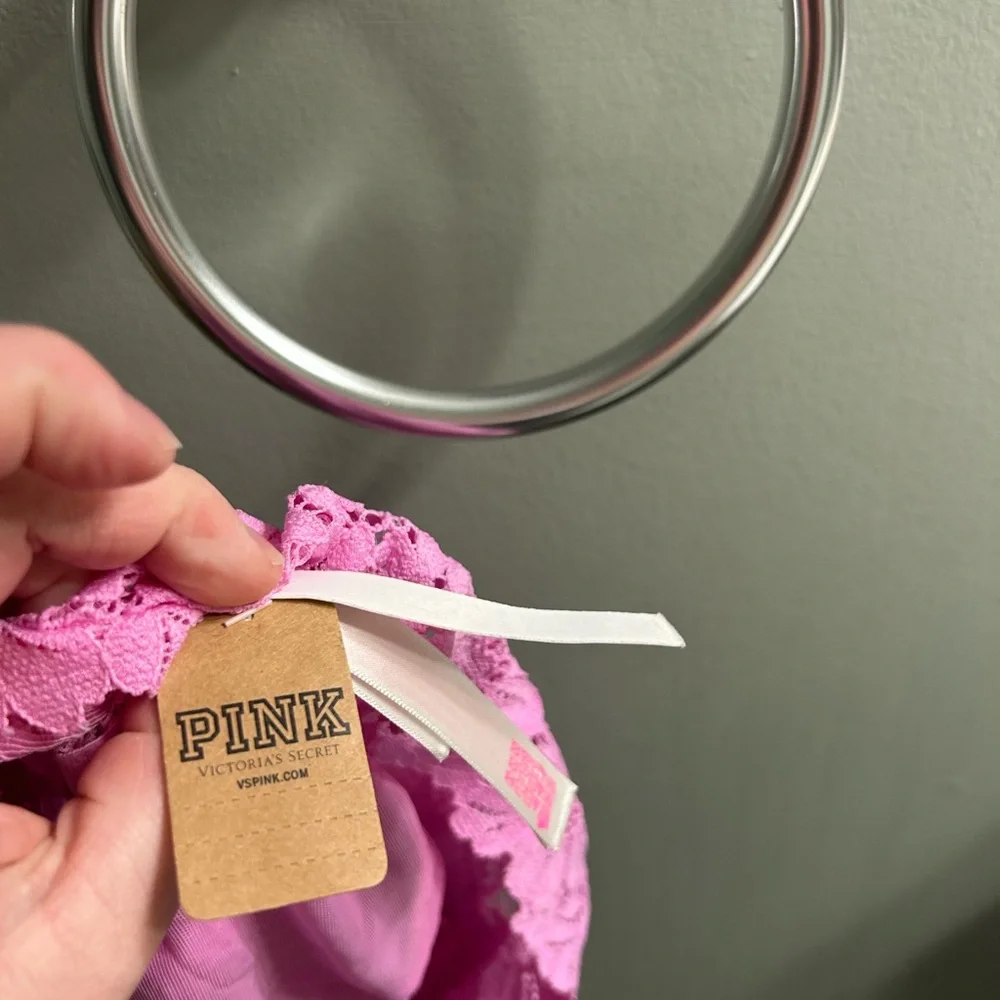 NWT pink Victoria’s Secret lace bralette - Picture 4 of 4